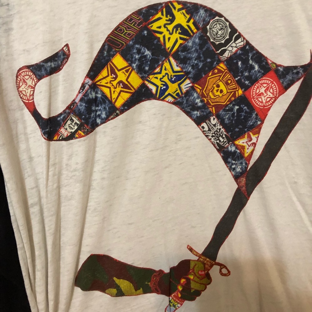 OBEY 3/4 sleeve Flag tee